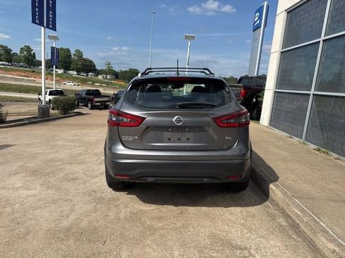 Used 2021 Nissan Rogue Sport SL FWD image 6
