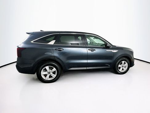 Used 2024 Kia Sorento LX image 10