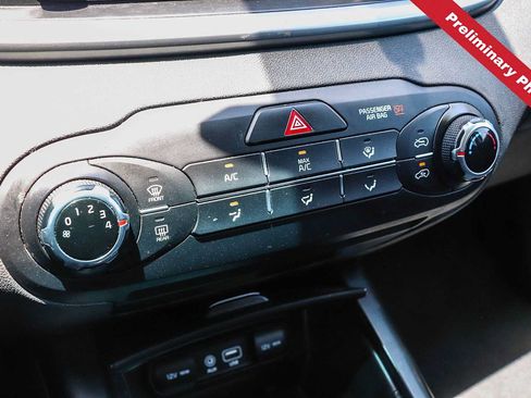 Used 2019 Kia Sorento FWD image 18