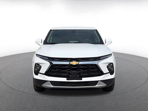 Used 2025 Chevrolet Blazer LT FWD image 4