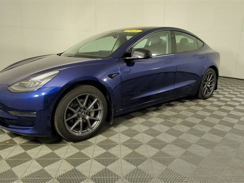 Used 2021 Tesla Model 3 Standard Range Plus image 9