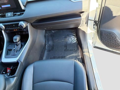 Used 2025 Toyota RAV4 XLE Premium image 18