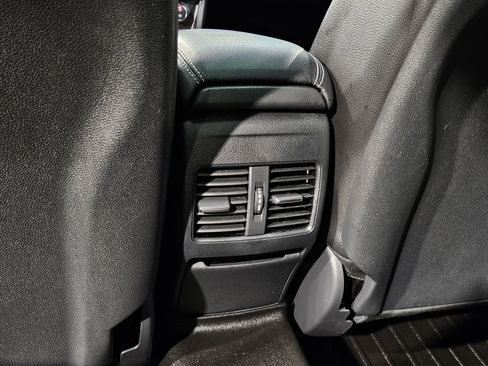 Used 2018 Mercedes-Benz GLA 250 image 37