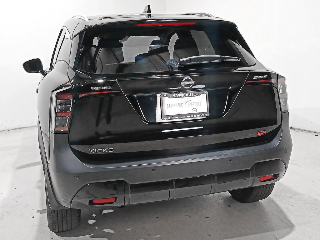 Used 2025 Nissan Kicks SR FWD image 5