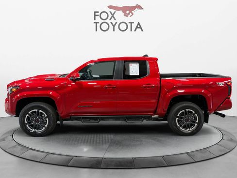 Used 2024 Toyota Tacoma TRD Sport image 3