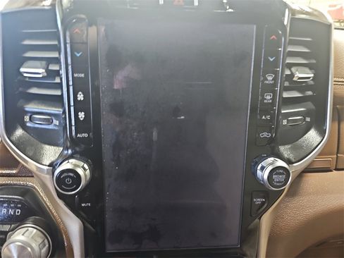 Used 2019 RAM 1500 Laramie image 22