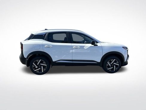 New 2026 Nissan Kicks SV image 6