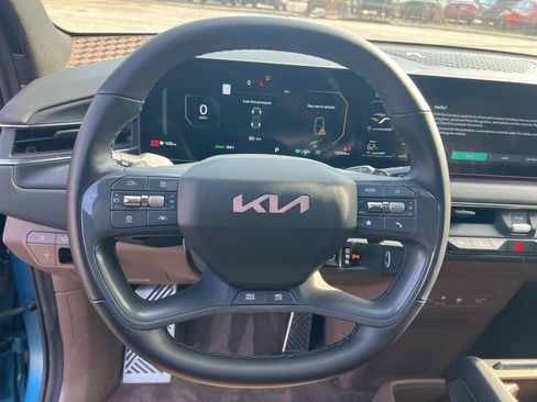 Certified 2024 Kia EV9 GT-Line AWD/4WD image 14
