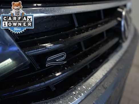 Used 2023 Volkswagen Tiguan SE R-Line image 17