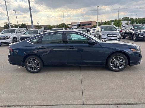 Used 2023 Honda Accord EX-L image 4