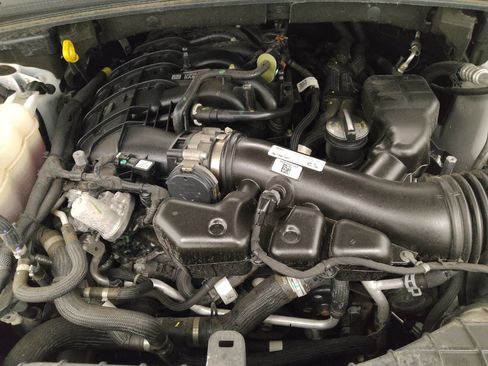 Used 2023 Jeep Grand Cherokee Limited AWD/4WD image 30