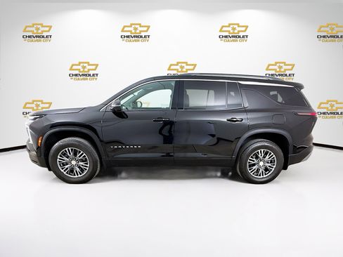 Used 2024 Chevrolet Traverse LT FWD image 4