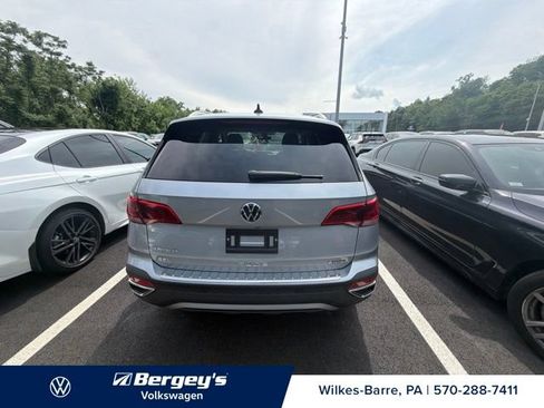 Used 2023 Volkswagen Taos SEL AWD/4WD image 9