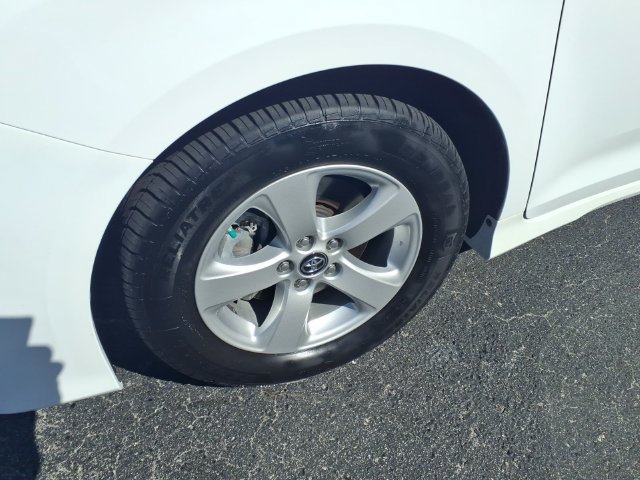 Used 2018 Toyota Sienna L FWD image 4