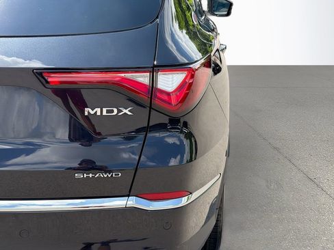 Used 2023 Acura MDX SH-AWD w/ Advance Package image 11