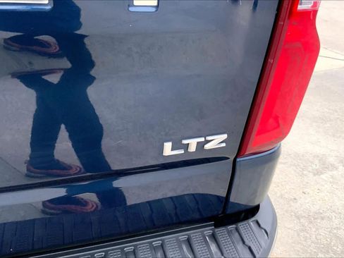 Used 2020 Chevrolet Silverado 1500 LTZ w/ LTZ Texas Edition RWD image 10