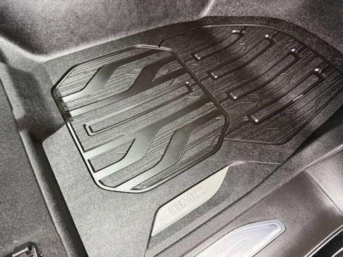 Used 2020 GMC Sierra 1500 Elevation w/ Elevation Value Package image 60