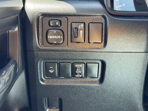 Used 2016 Toyota 4Runner SR5 Premium RWD image 33