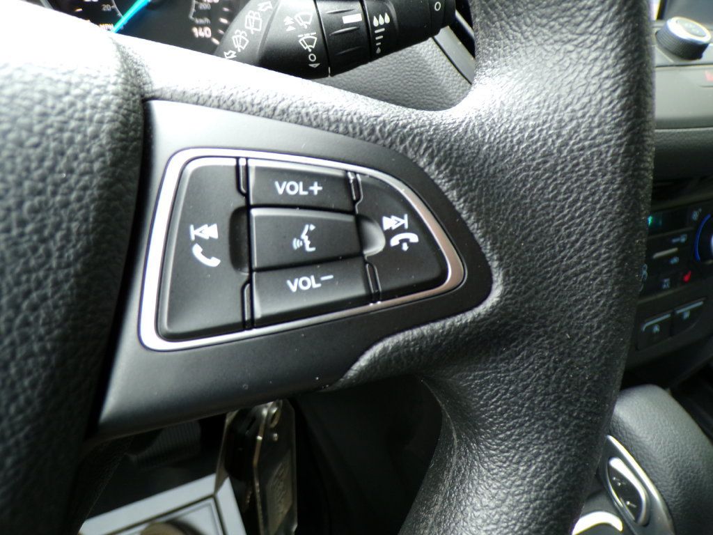 Used 2018 Ford Escape SE w/ SE Sync 3 Package AWD/4WD image 33