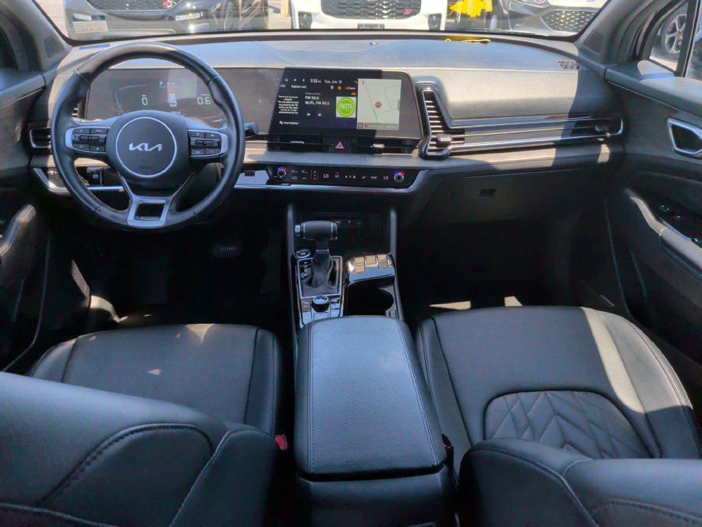 Used 2023 Kia Sportage X-Line AWD/4WD image 2