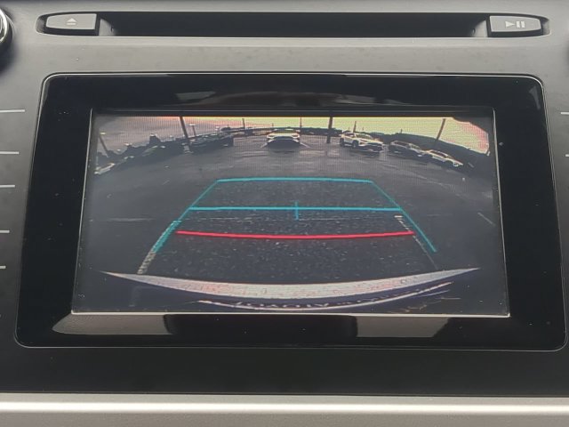 Used 2019 Toyota Highlander LE FWD image 24