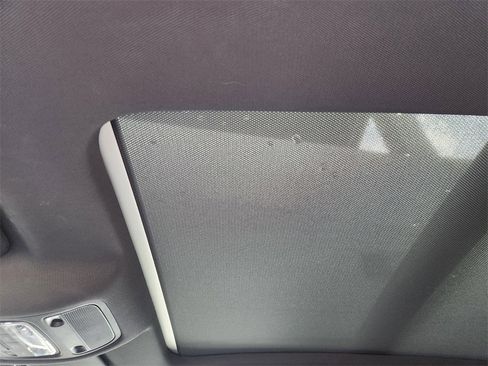 Used 2018 Audi Q3 2.0T Premium image 24