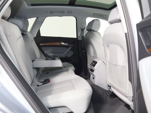 Used 2021 Audi Q5 e Prestige w/ Prestige Package AWD/4WD image 14