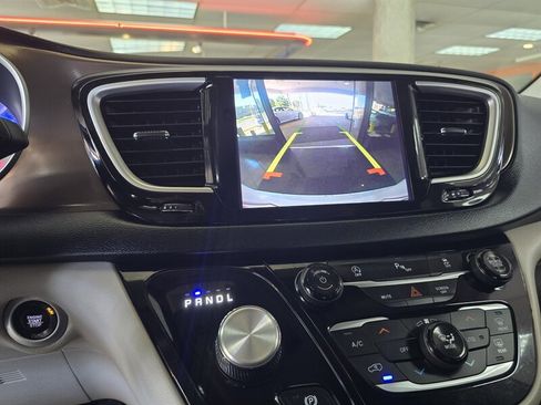 Used 2018 Chrysler Pacifica Touring Plus w/ Tire & Wheel Group image 24