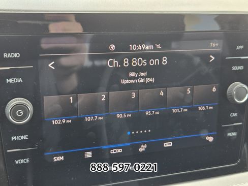 Certified 2025 Volkswagen Taos SE image 21