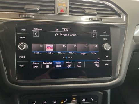 Used 2022 Volkswagen Tiguan SE AWD/4WD image 20