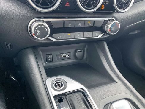 Used 2024 Nissan Sentra SV FWD image 24