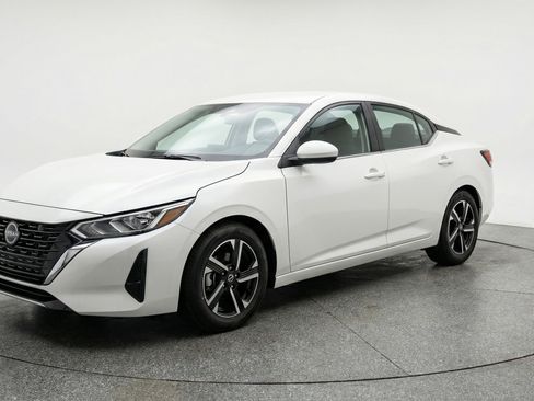 Used 2025 Nissan Sentra SV FWD image 3