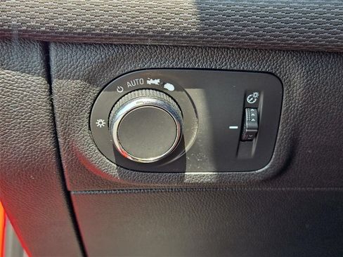 Certified 2019 Chevrolet Cruze LS w/ LS Convenience Package FWD image 9