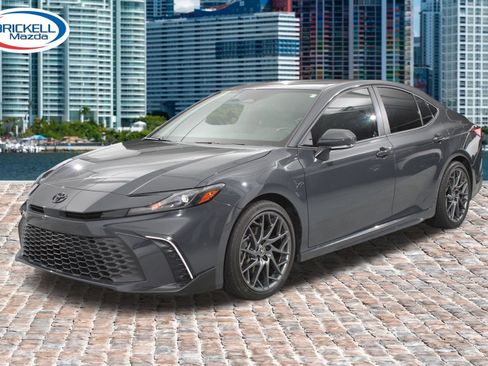 Used 2025 Toyota Camry SE FWD image 3
