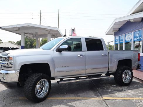 Used 2017 Chevrolet Silverado 1500 LTZ AWD/4WD image 8