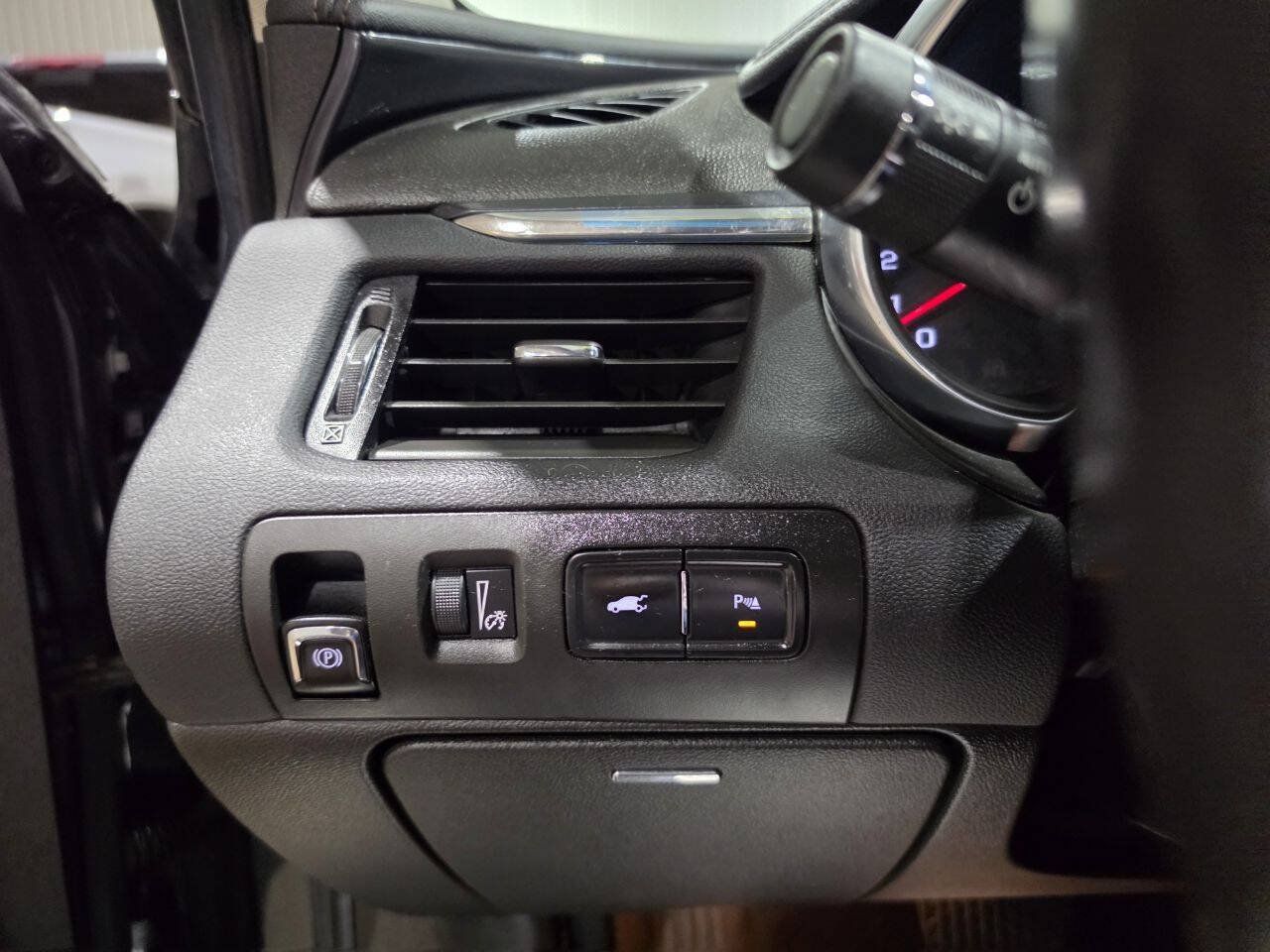 Used 2018 Chevrolet Impala Premier FWD image 35