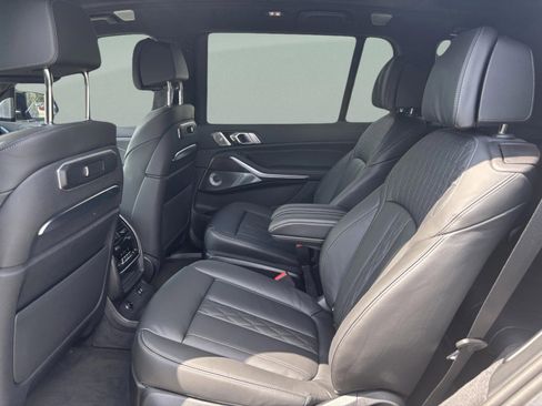 Used 2026 BMW X7 M60i AWD/4WD image 25