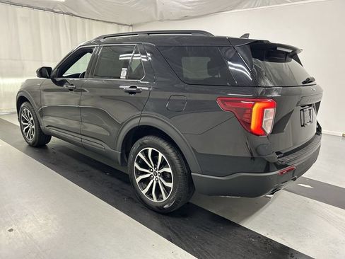 Used 2023 Ford Explorer ST-Line AWD/4WD image 7