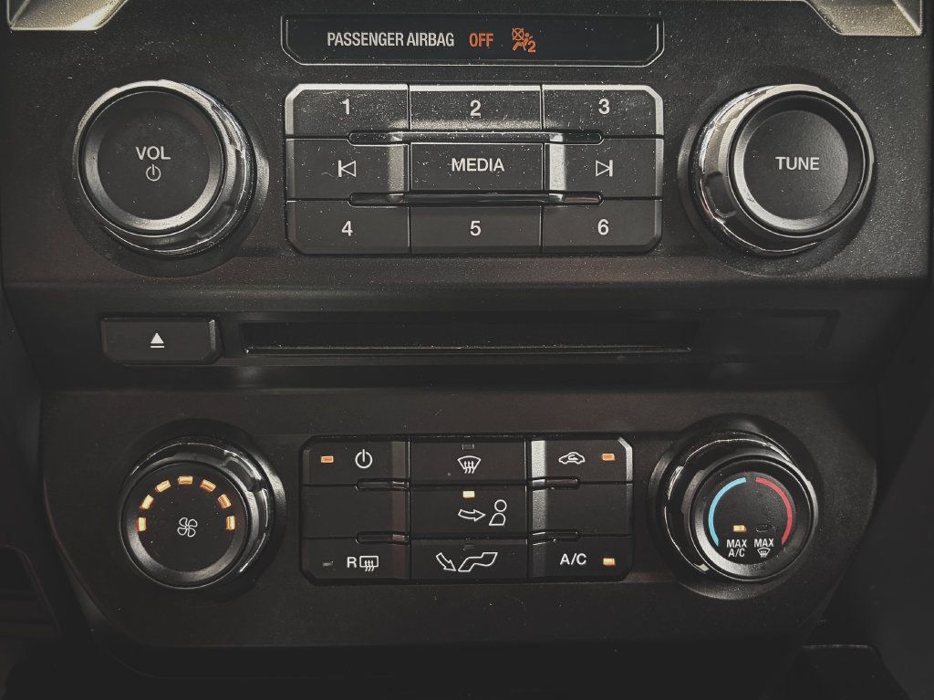 Used 2018 Ford F150 XL w/ Equipment Group 101A Mid AWD/4WD image 13