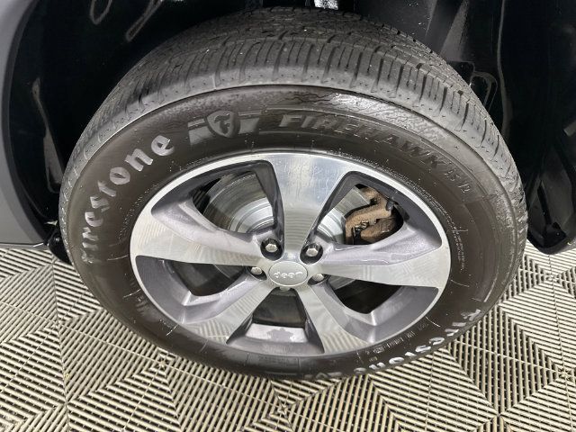 Used 2019 Jeep Cherokee Limited AWD/4WD image 34