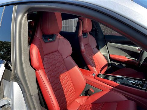 Used 2024 Audi RS e-tron GT w/ Carbon Performance Package AWD/4WD image 30