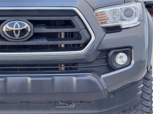 Used 2022 Toyota Tacoma SR5 image 8