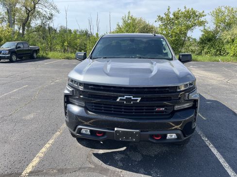 Used 2021 Chevrolet Silverado 1500 LT Trail Boss w/ Bed Protection Package AWD/4WD image 2
