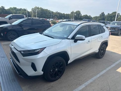 Used 2023 Toyota RAV4 SE AWD/4WD image 1