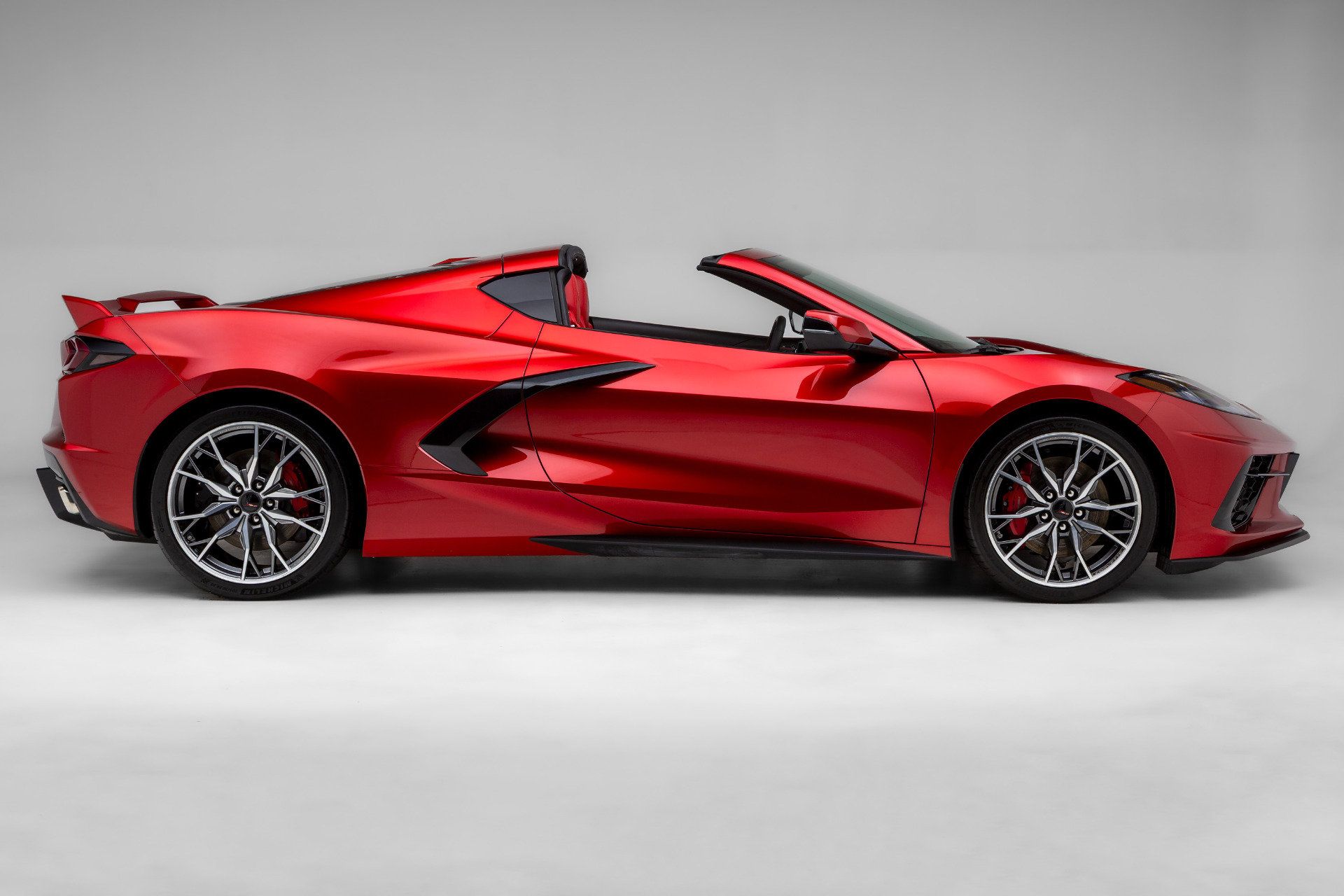 Used 2023 Chevrolet Corvette Stingray Premium Cpe w/ Z51 Performance Package RWD image 2