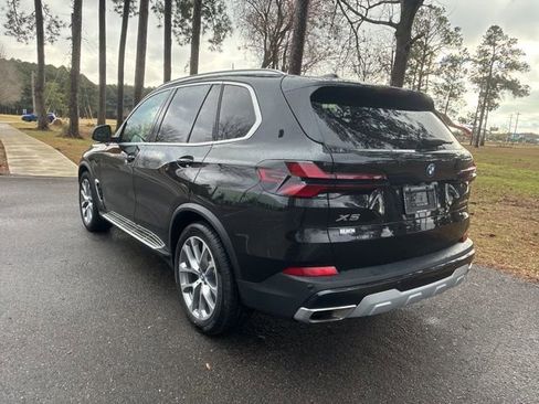 Used 2025 BMW X5 xDrive50e image 5