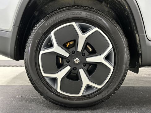 Used 2023 Rivian R1T Adventure AWD/4WD image 14
