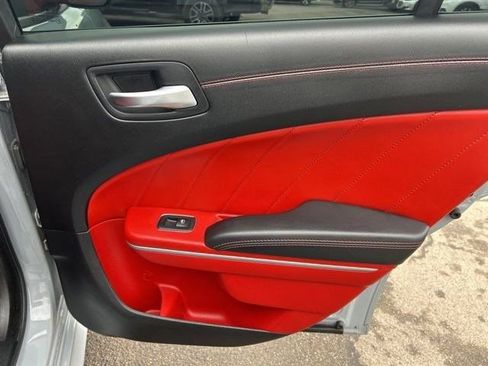 Used 2022 Dodge Charger Scat Pack w/ Dynamics Package image 39