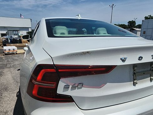 Used 2020 Volvo S60 T5 Momentum FWD image 10