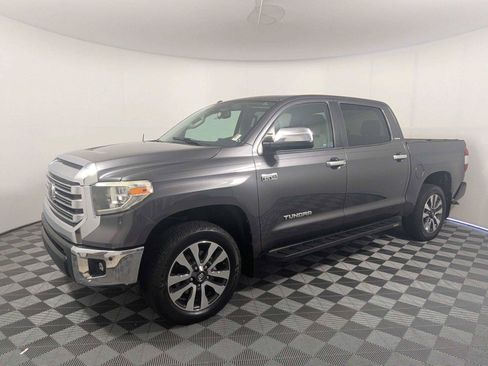 Used 2018 Toyota Tundra Limited w/ Limited Premium Package AWD/4WD image 2
